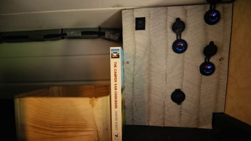 Gigi – 2p Mercedes Sprinter Off Grid (Bed 02m05!)