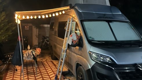 Freddy – Possl  Camperbus met Hefdak 4p