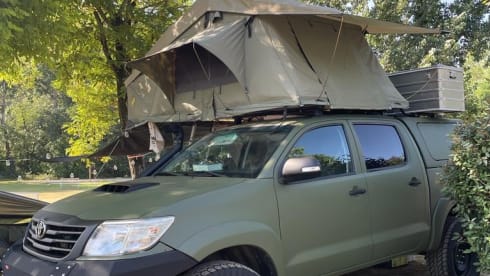 Toyota hilux globetrotter  – 3p Toyota rooftop uit 2013