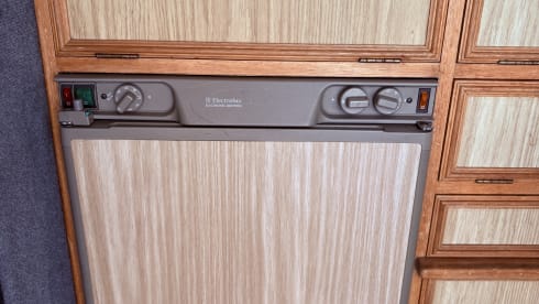 Vanny – Volkswagen Trident 1994 berth Campervan  1994.          