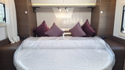 4 berth Adria Sonic Supreme 710 DC  - BRAND NEW 2025 (75 REG)