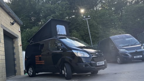 Wilbert – Ford Transit Custom 4 berth pop top