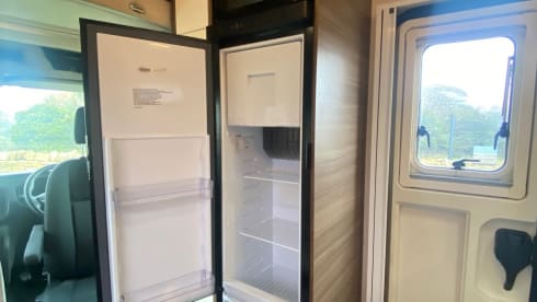 Rimor Evo 5 – Rimor Evo 5, 6 Berth Motorhome With Garage