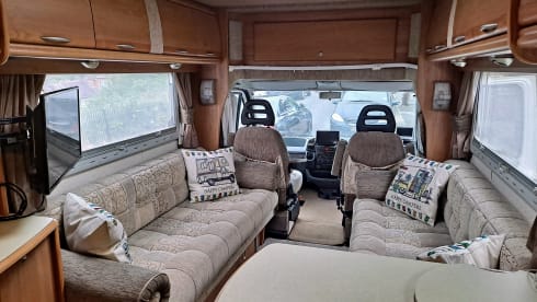 Bornfree  – 2 berth Peugeot bus from 2004