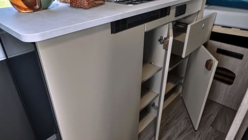 Antonio – Längsschläfer für 2 Erwachsene und bis zu 2 Kinder