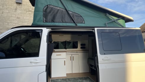 Gerald  – VW-Campingbus mit 4 Schlafplätzen ab Baujahr 2020