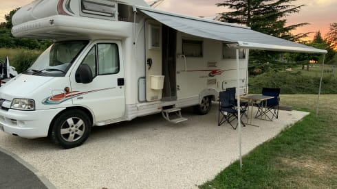 The Family Fun-Mobile – Camper completamente fuori rete / Famiglia 6 posti letto [3 zone notte separate,