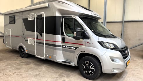 Adria – Luxury Adria Matrix 670 SBC Platinum Camper 
