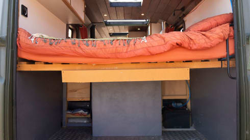 Elijah  – 4 Birth - Mercedes 709D - House truck 
