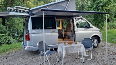 Zilveren Zwerver – Volkswagen camper (2018) - automatic 
