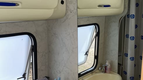 Patrizia – Fully equipped camper