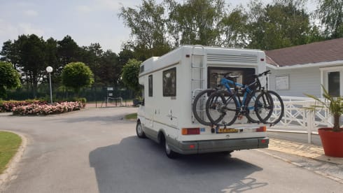 Volkswagen T4 Karmann Camper with round seat