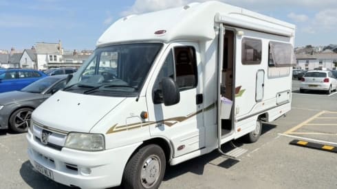 StarSpirit  – 2 berth Peugeot semi-integrated from 2003