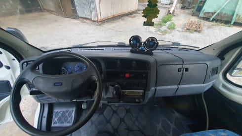 Anto – Travel carefree with Camper Mclouis.