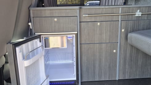 Big Blue – 2 berth Volkswagen campervan from 2010