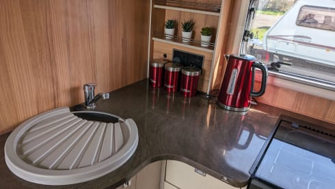 Bertha – 4 berth Bailey complete with secure dog pen