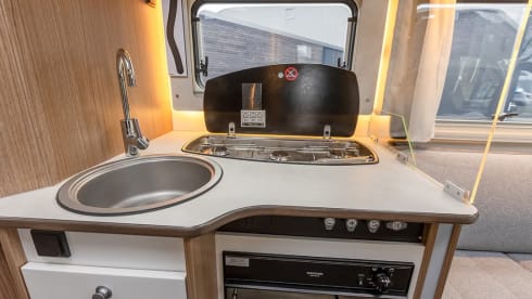 Carado T459 semi-integrated with queen-size bed from 2022