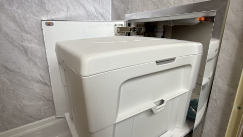 Sandy – Sandy The 3 Berth Cosy Campervan