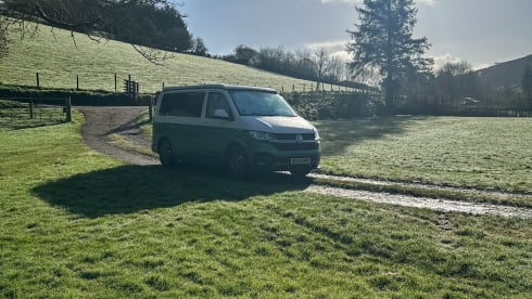 Curly – 4 berth Volkswagen Transporter Campervan from 2022