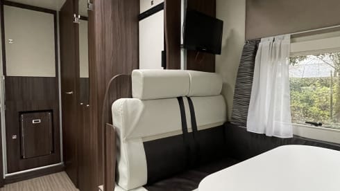 Sanssouci – 4p Benimar semi-integrated from 2018
