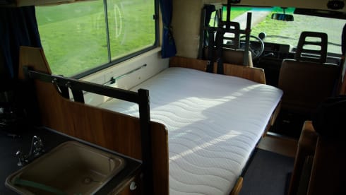 Spacious Peugeot alcove camper