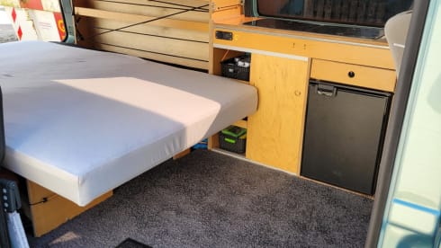 Huub – 4p adventurous Volkswagen t4 camper