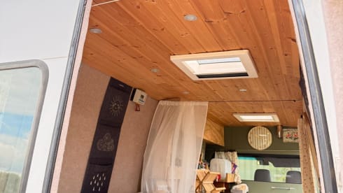 The cozy camper – Freedom on four wheels – our Mercedes Sprinter camper