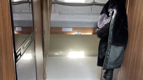 Luxurious and modern family camper for 4 (5-6) people