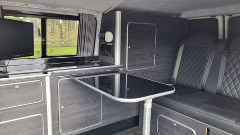 Volkswagen T5 Campervan 