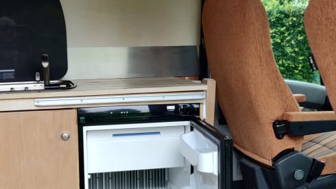 COMPACT, COMPLETE, COMFORTABLE with fixed bed, Offgrid.