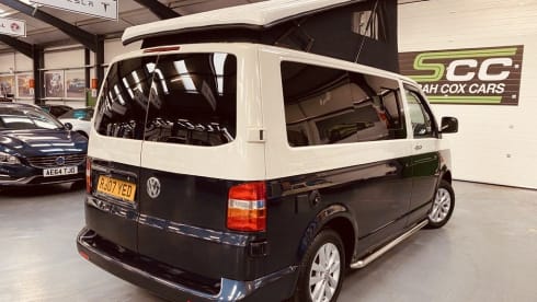 Obi Van Kenobi – 4 berth Volkswagen campervan from 2007