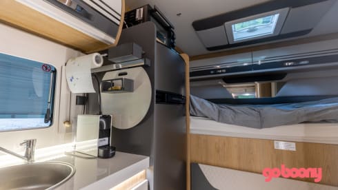 Mielke – Spacious Mobilhome Rollerteam Zefiro Plus 298TL 5 persons - Automatic