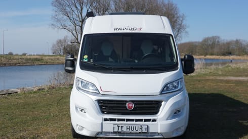 2p Rapido V68 Buscamper (2020) Length beds & Comfort