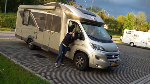 Vanity; chique met klasse. In stijl op reis! – Eitelkeit; schick mit klasse. Stilvoll reisen! 4 Schlafplätze!