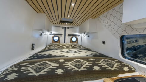 De brilsmurf – 2p Volkswagen bus from 2016/2023