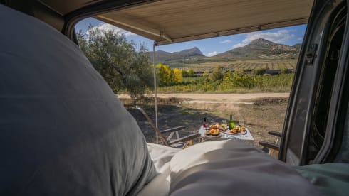 Abbey – Economical bus camper from 2024