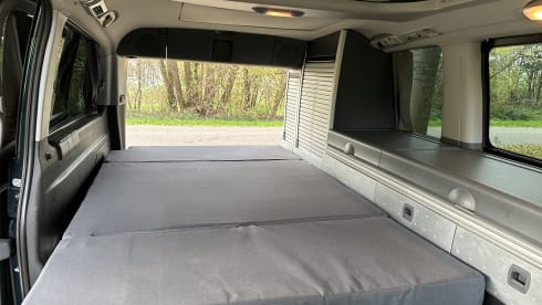 Mercedes-Benz Marco Polo 4 persons