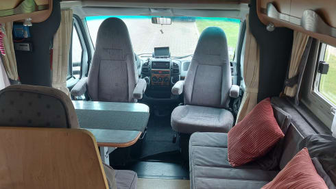 Camping-car 2 personnes avec de nombreux extras