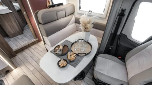 Compleet uitgeruste luxe camper A/T Ford Roller Team met Starlink 📡