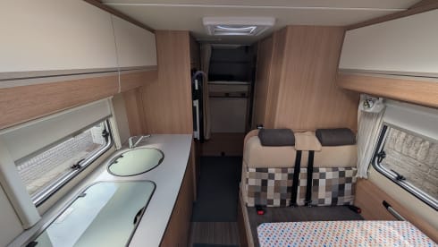 gezinscamper – 6p Sunlight alcove from 2016