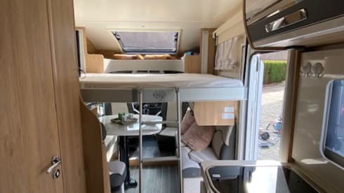 Mielke – Spacious Mobilhome Rollerteam Zefiro Plus 298TL 5 persons - Automatic