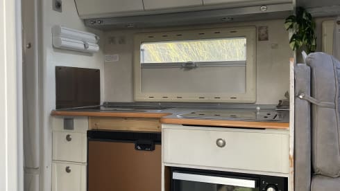 Ons huisje – Off-grid 5P alkoof Adria met Maxxfan
