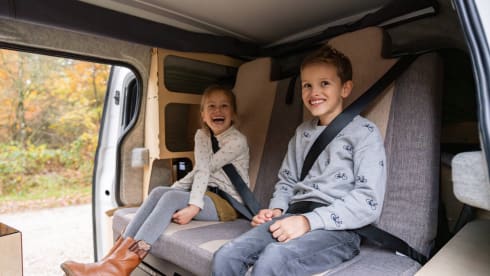 Daisy – Sustainable camping with a cute electric Volkswagen van