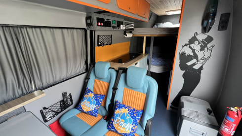 Decks – 4 berth 5 Belt Campervan