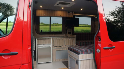 Betsy – Betsy - The VW Crafter! 