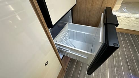 Tranquil – 6 berth Autoroller Luxury 707 Auto Brand new from 2025