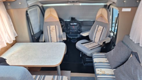 Burstner  – 4p Bürstner alcove 