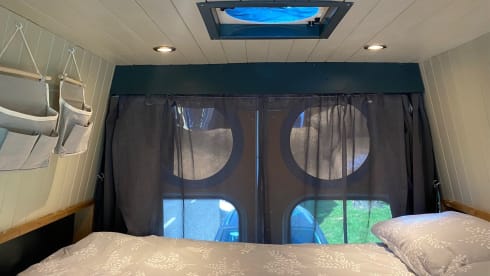 Nicky – 2 berth spacious Citroën van