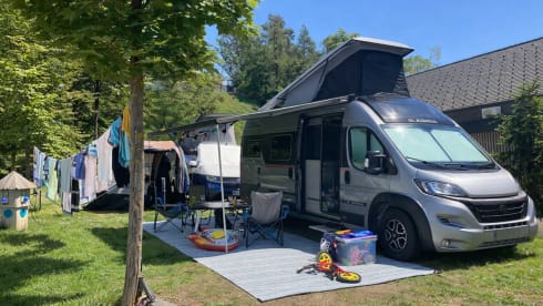 4p Adria Mobil bus uit 2023