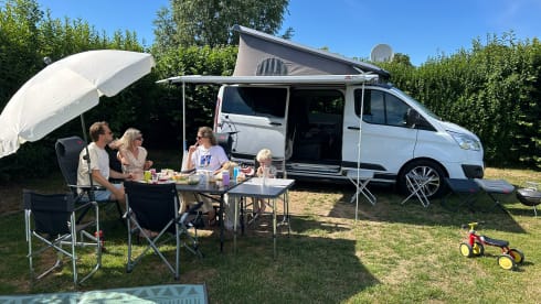 The Fugget – Reliable Ford Nugget, 69,000 km, urban camper, comfortable, complete